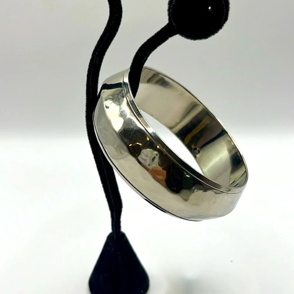 Silver Tone Hammered Design Classic Metal Bangle 2 1/2”